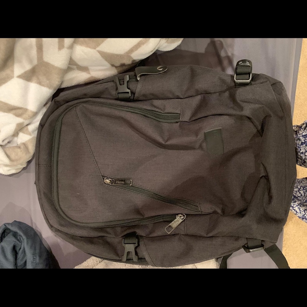 Laptop bag